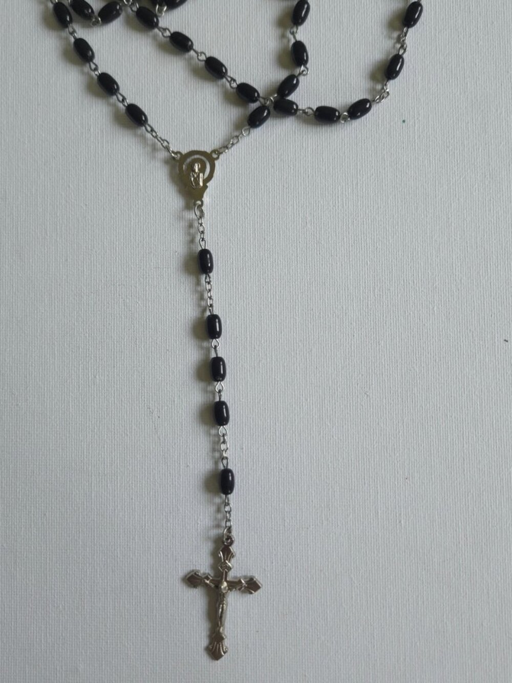 Vintage Black Oval Bead Rosary Necklace Silver Tone Crucifix Virgin Mary Center